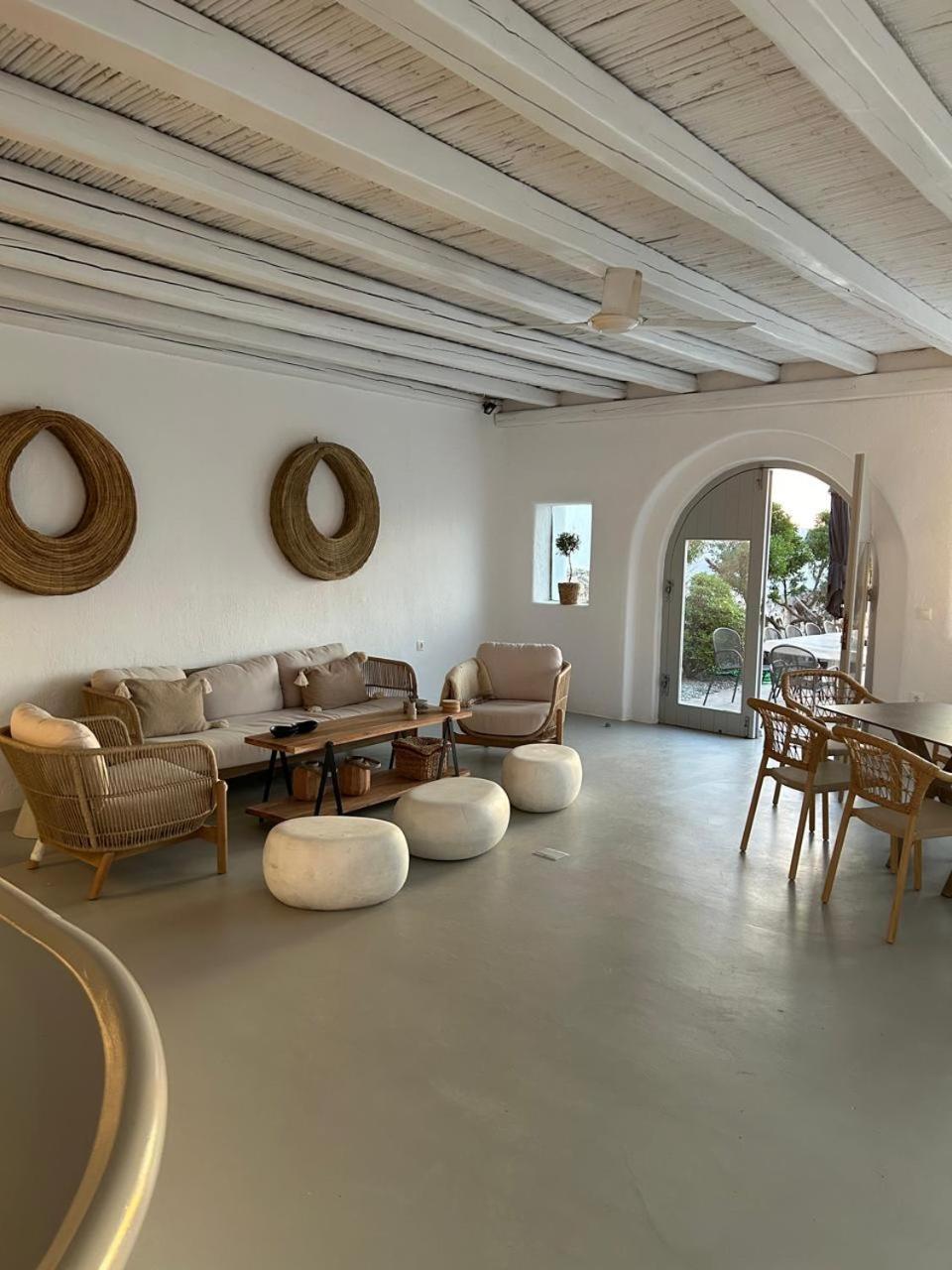 Amarone Vila Mykonos Town
