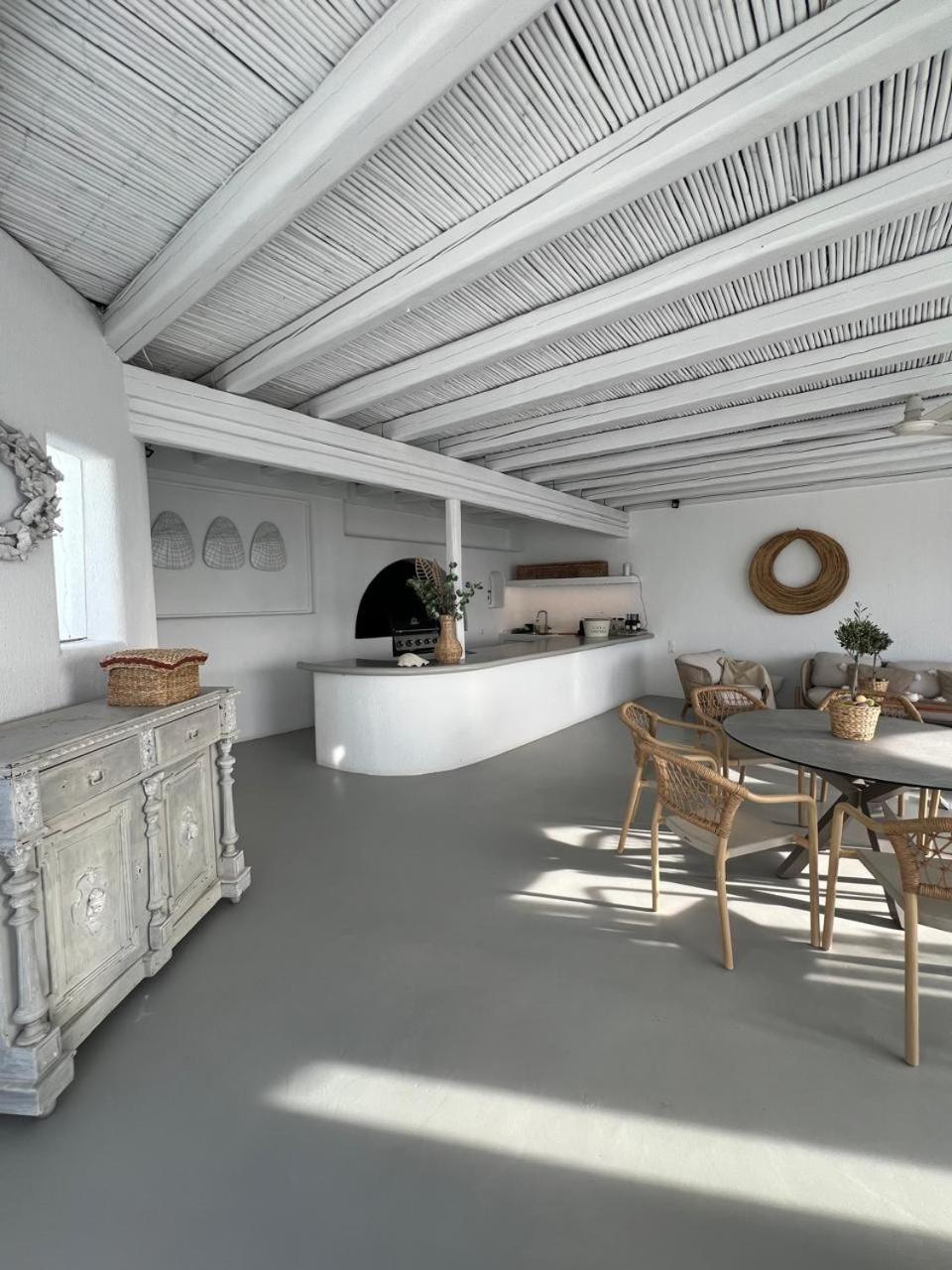 Amarone Mykonos Town